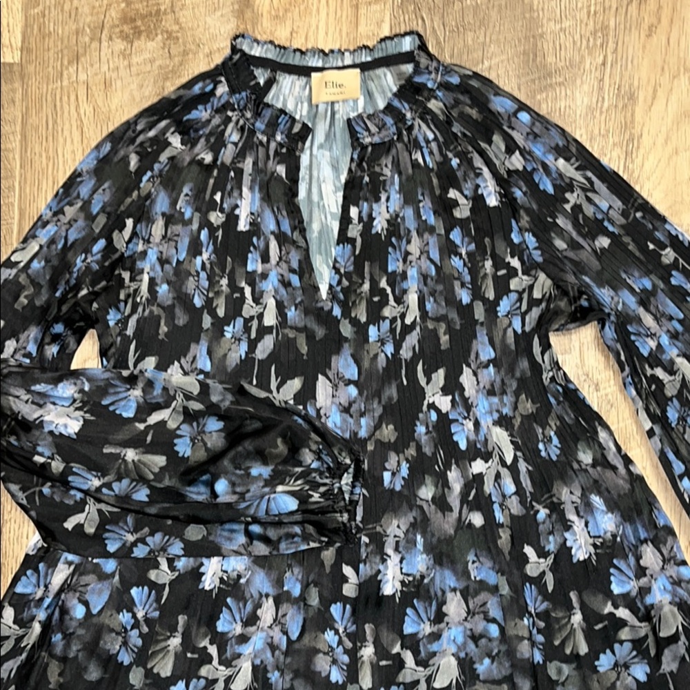 Elie Tahari Black and Blue Floral Blouse XS/P